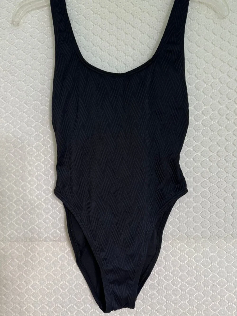 Vince Camuto Black Cruise 1 Piece Swimsuit - Textured Fabric- Sz 8 EUC